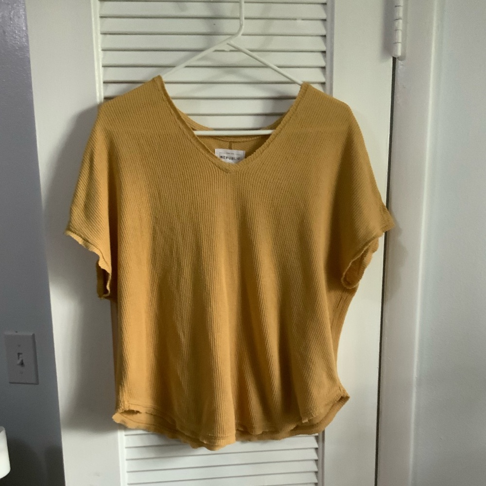 3/$18 Yello boho v neck top